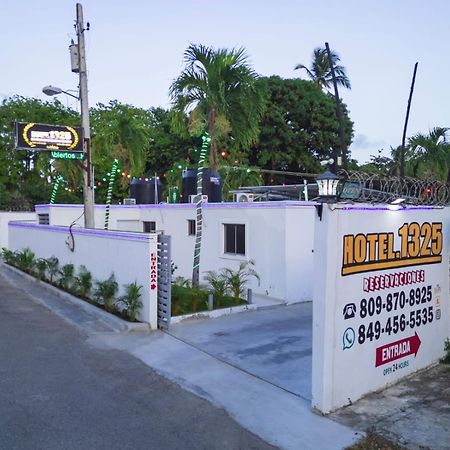 Hotel1325 Bani Bagian luar foto