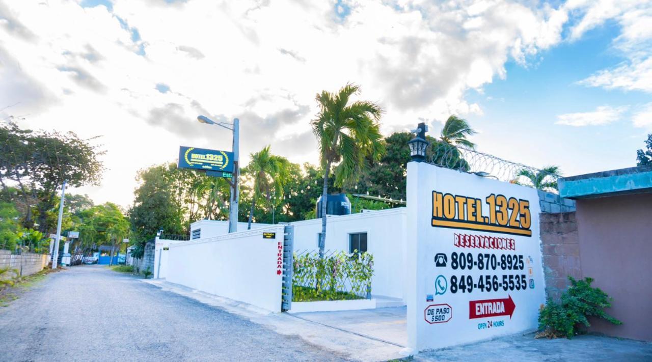 Hotel1325 Bani Bagian luar foto
