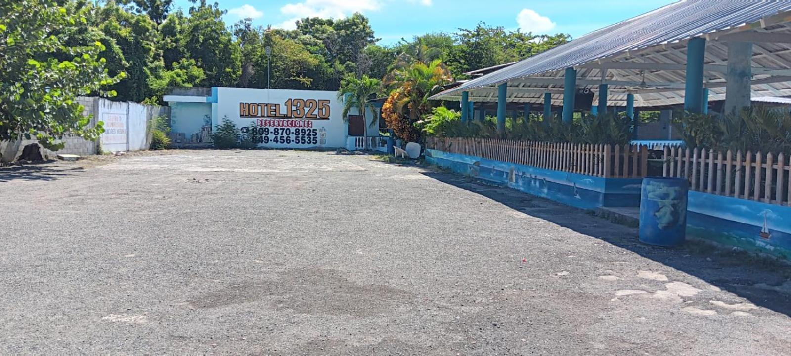Hotel1325 Bani Bagian luar foto